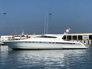 Аренда яхты VIP «Серебряная свеча»