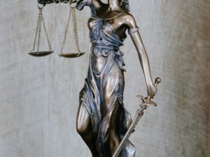 Услуги регистрации права собственности на недвижимость